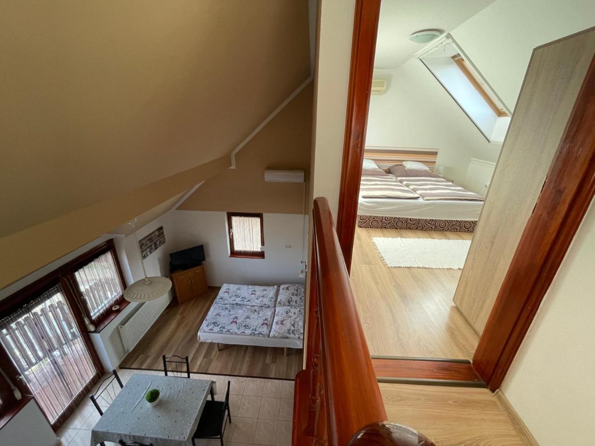 Hellasz Apartman Gyula Exterior photo